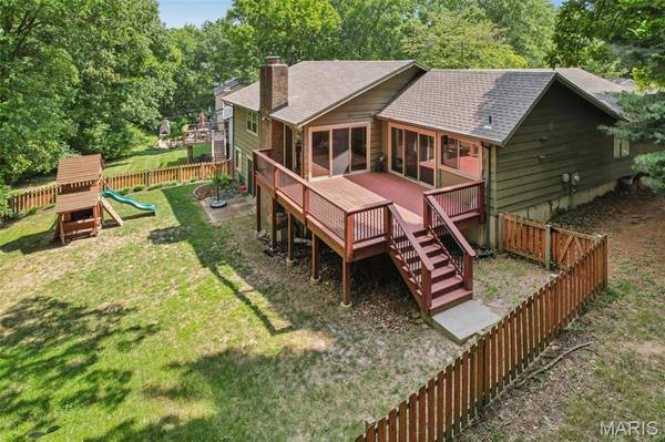 1520 Ploma DR, Ballwin, MO 63021