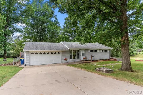 10810 Hobday AVE, St Ann, MO 63074
