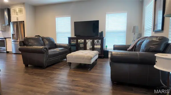 9405 Vandervoort CT, Crestwood, MO 63126