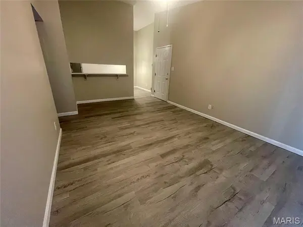 3114 Edwards PL #304, Maryland Heights, MO 63043