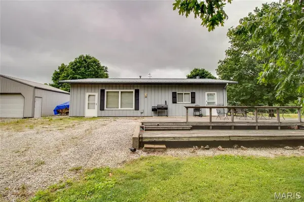 986 Franklin Hill Rd, Batchtown, IL 62006