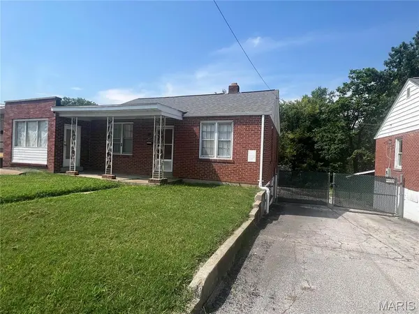 9639 Lackland RD, Overland, MO 63114