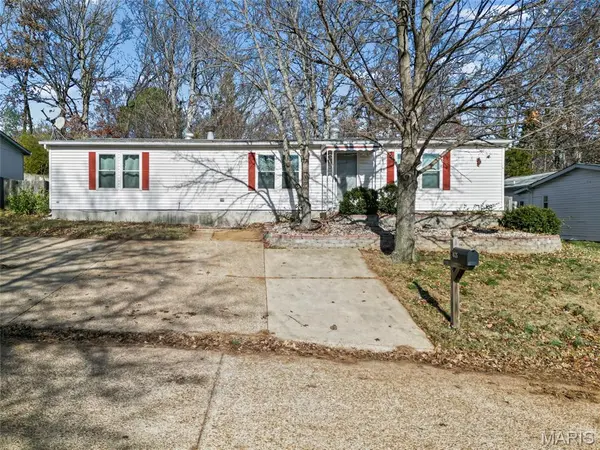 4635 White Ash DR, High Ridge, MO 63049