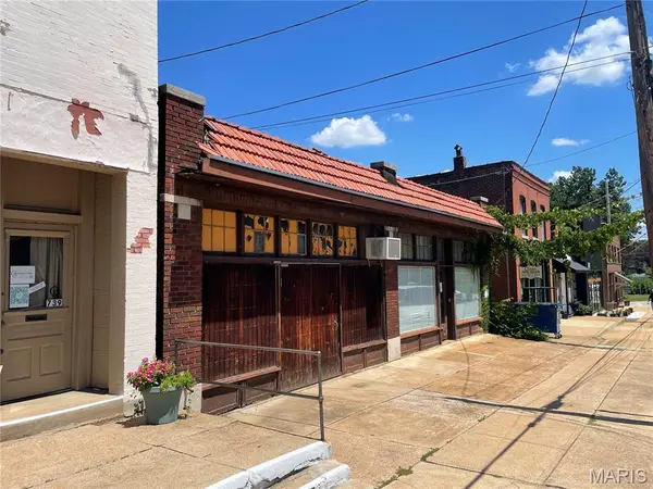 741 Marshall AVE, Webster Groves, MO 63119