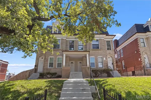 5300 Maple AVE, St Louis, MO 63112
