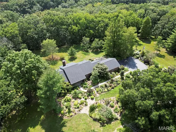 22660 Doe Haven, Warrenton, MO 63383