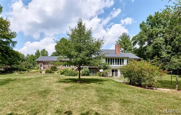 22660 Doe Haven, Warrenton, MO 63383