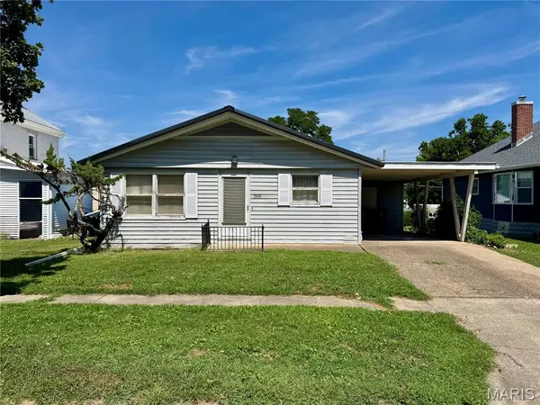 206 E Church ST, Palmyra, MO 63461