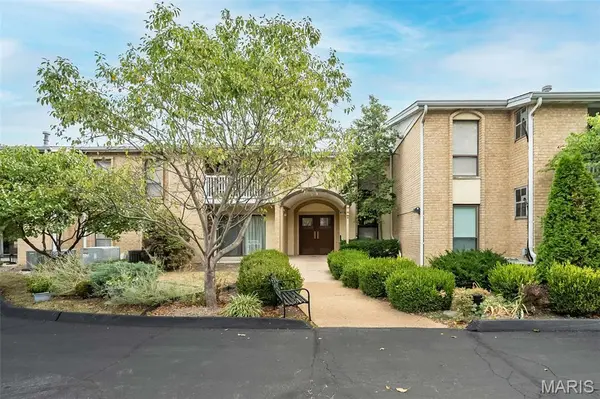 444 N Clay AVE #3E, Kirkwood, MO 63122