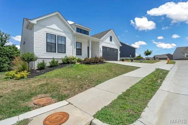 845 Kingston Hills CT, Fenton, MO 63026