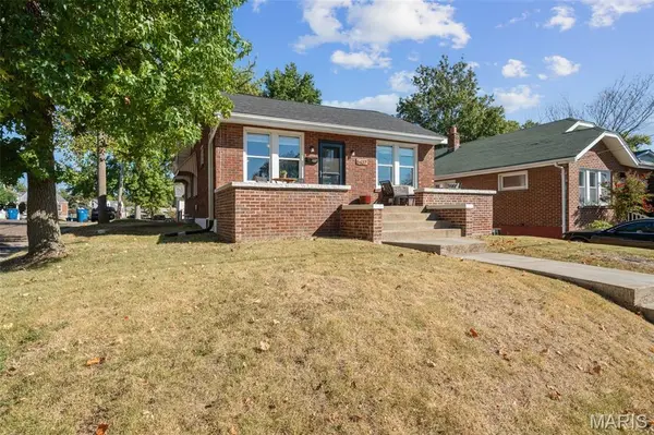 6437 Colver AVE, Affton, MO 63123