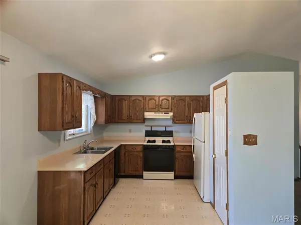 814 Notre Dame DR, O'fallon, MO 63366