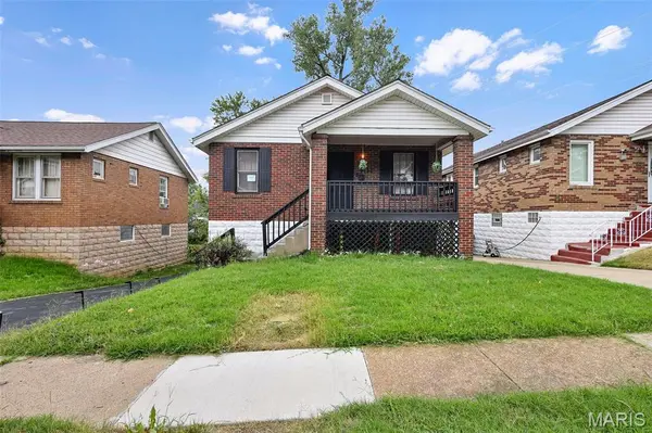 8133 Toddy AVE, St Louis, MO 63114