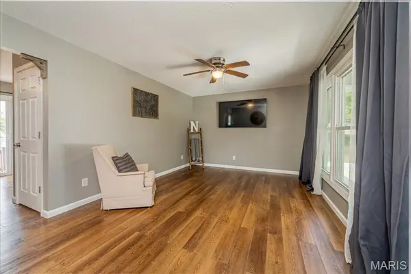 1295 Michelle DR, St Clair, MO 63077