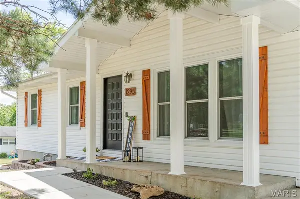 1295 Michelle DR, St Clair, MO 63077