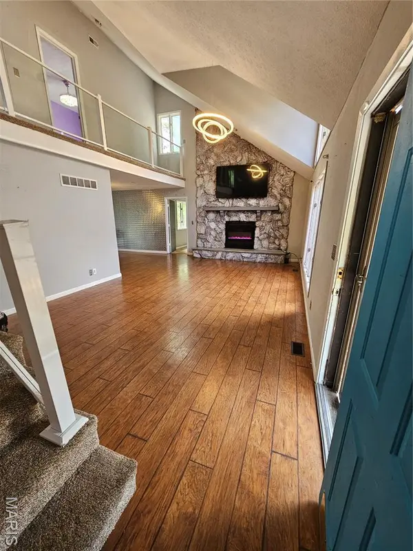 13 Hillwood DR, Caseyville, IL 62232