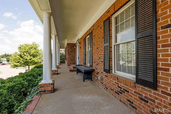 512 Overlook Terrace CT, Eureka, MO 63025