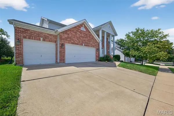 264 Magnolia Trace DR, Ballwin, MO 63021
