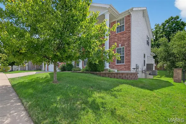 264 Magnolia Trace DR, Ballwin, MO 63021
