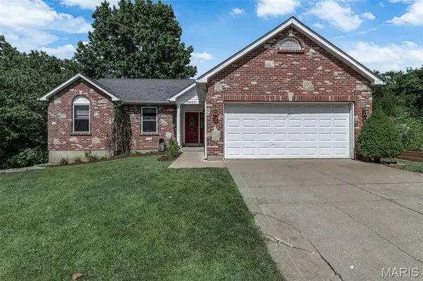 6007 Peachtree DR, Hillsboro, MO 63050