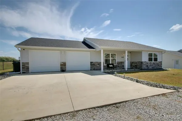 5639 Patriot LN, Hannibal, MO 63401