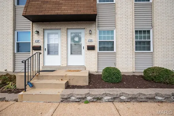 835 Portsdown RD #C, Ballwin, MO 63011