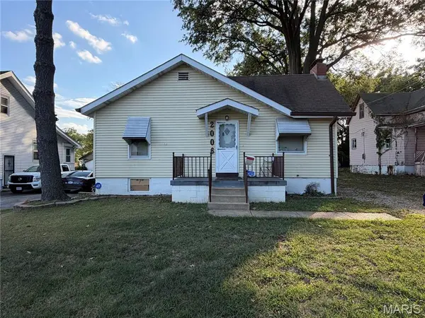 2006 McLaran AVE, Ferguson, MO 63136