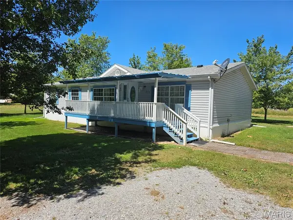 1102 Tennyson, Carterville, IL 62918