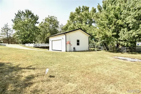 2 Laura Hill RD, Unincorporated, MO 63376