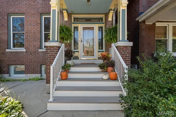 5236 Lansdowne AVE, St Louis, MO 63109