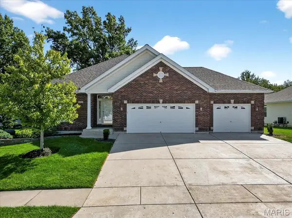 2424 Golden Bear WAY, Wentzville, MO 63385