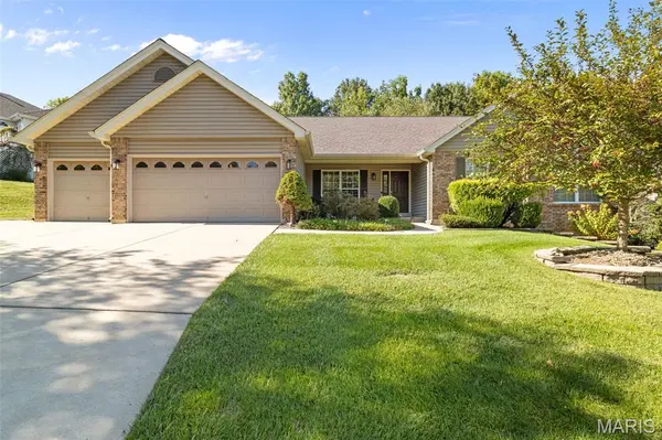 7 Briarwick TRL,  St Peters,  MO 63376