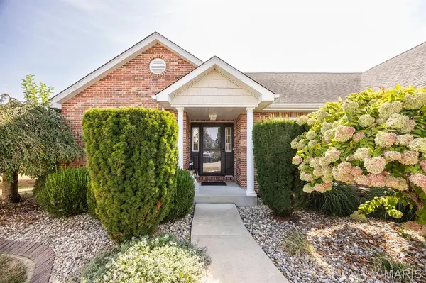 9628 Mallard DR, Mascoutah, IL 62258