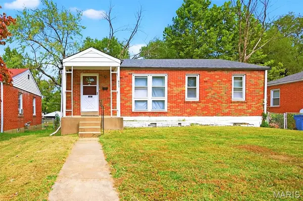 9033 Trefore AVE,  Berkeley,  MO 63134
