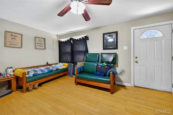 9033 Trefore AVE, Berkeley, MO 63134
