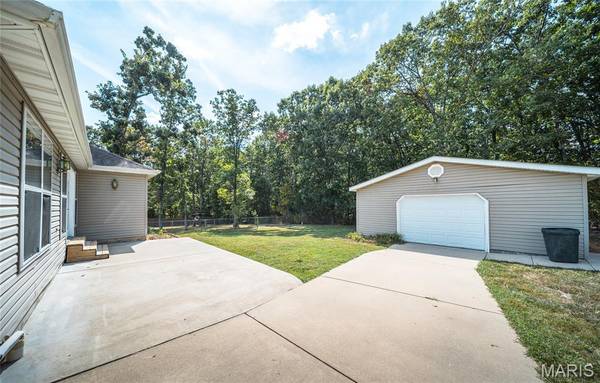 11 Pin Oak CT, Cuba, MO 65453
