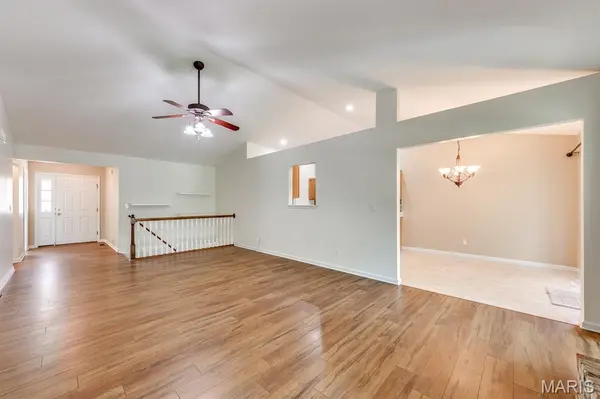 212 Meadowview DR, Warrenton, MO 63383