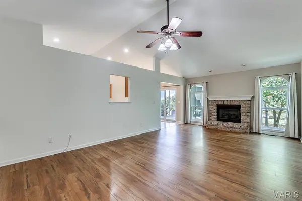 212 Meadowview DR, Warrenton, MO 63383