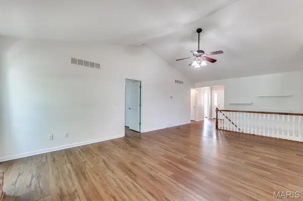 212 Meadowview DR, Warrenton, MO 63383