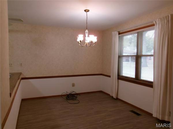 1314 Pine ST #2, Highland, IL 62249