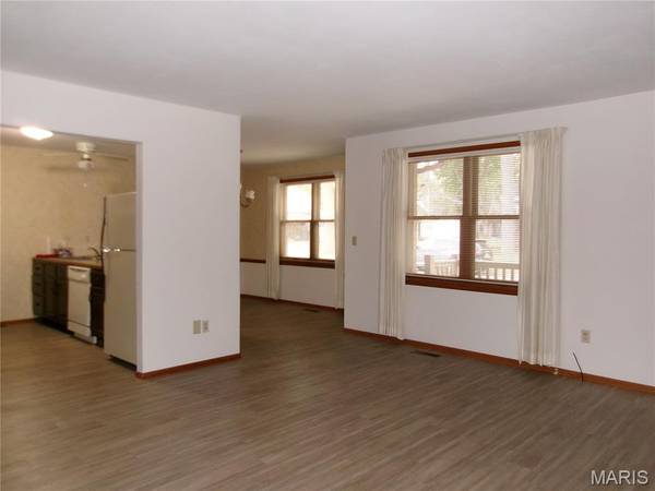 1314 Pine ST #2, Highland, IL 62249
