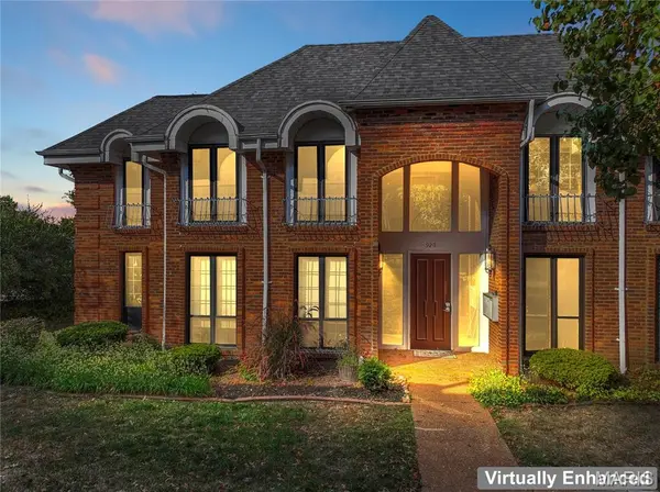 920 Claytonbrook DR #3, Ballwin, MO 63011