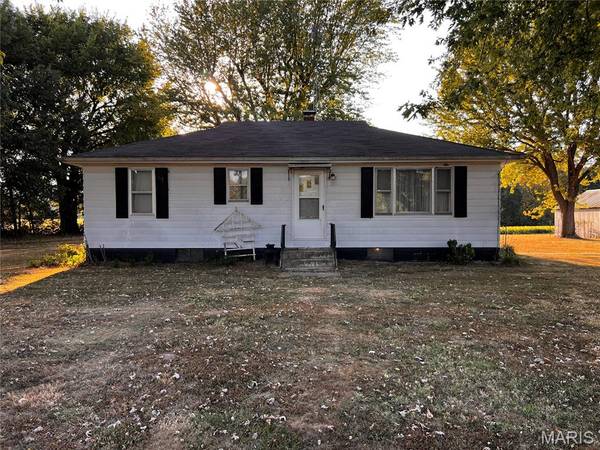 18109 Boulder RD, Boulder, IL 62231