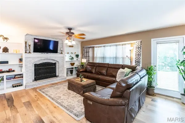 2133 Morning Mist CT, Florissant, MO 63033