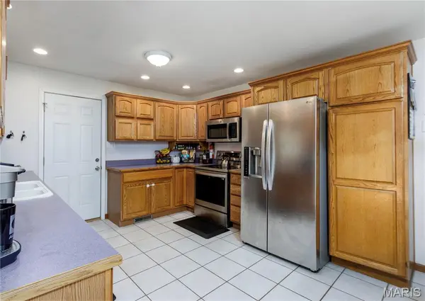 1632 24th ST, Highland, IL 62249