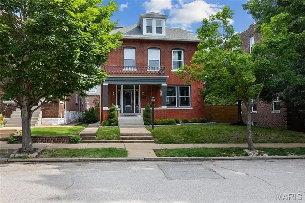 4211 Shenandoah AVE, St Louis, MO 63110