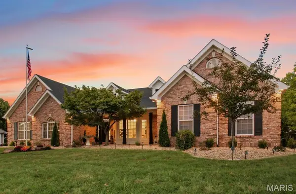 651 Clifden DR, Weldon Spring, MO 63304