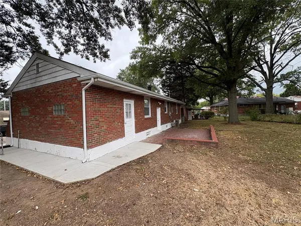 1109 Bluegrass DR, Bellefontaine Nghbrs, MO 63137