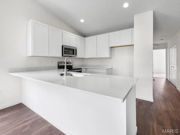 3128 White Pine DR, Imperial, MO 63052