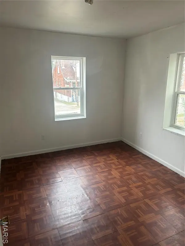 6206 Lorraine AVE, Pine Lawn, MO 63121